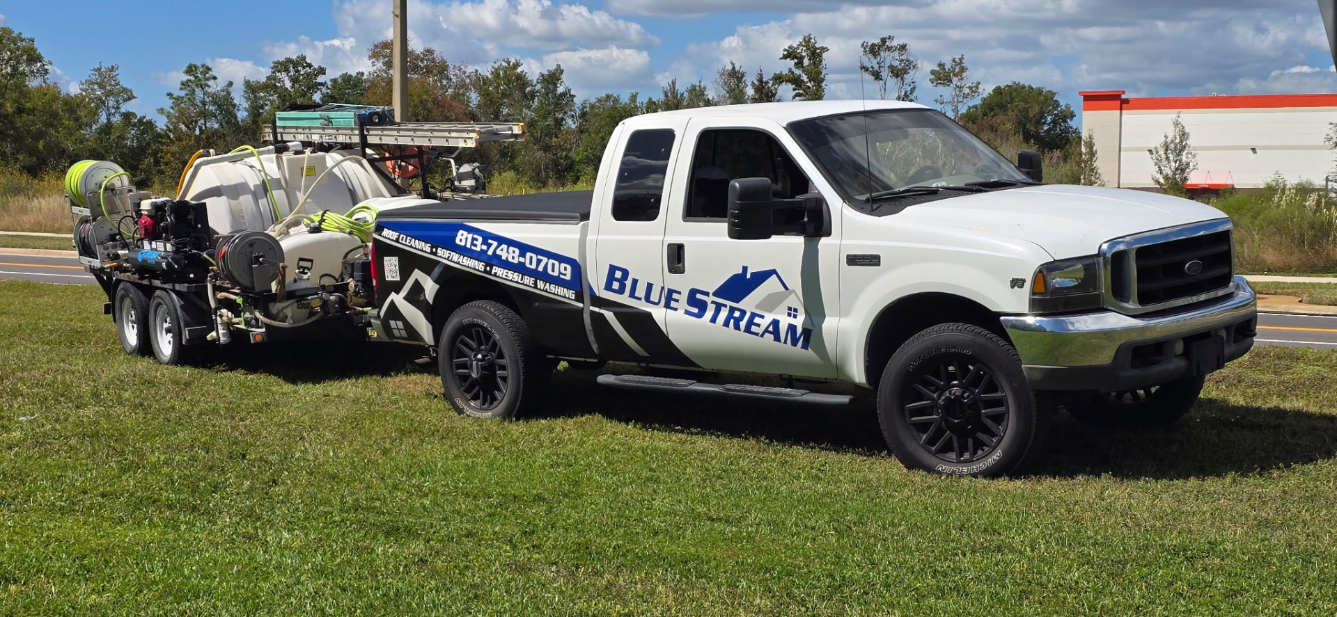 Blue Stream Roof Cleaning company rig ready for work